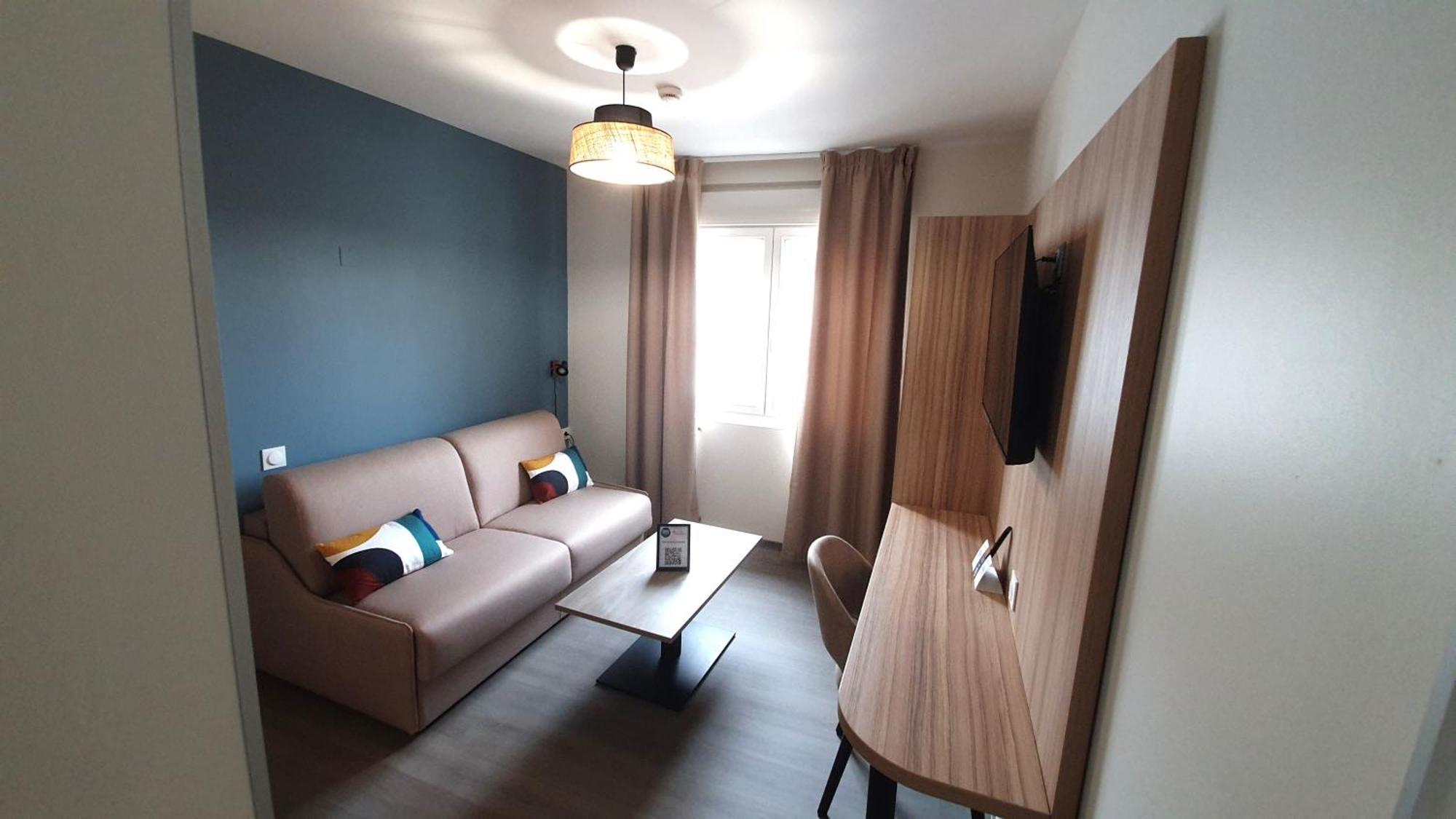 Logis Hotel - Les Pasteliers Лавор Екстериор снимка